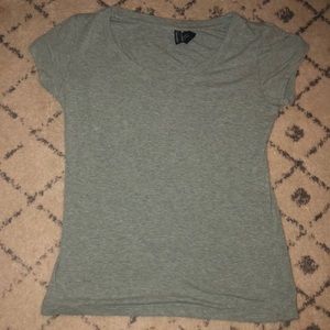 Medium green t-shirt
